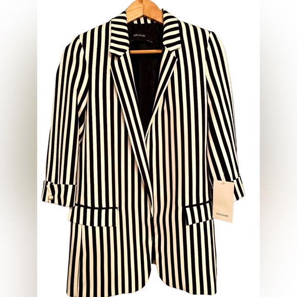 Zara Jackets & Blazers - Zara blazer size xs